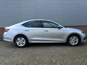 Škoda Octavia (2021) thumbnail 2