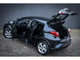 Toyota C-HR (2016) thumbnail 17