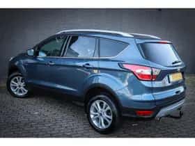 Ford Kuga (2019) thumbnail 3