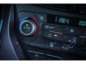 Ford Kuga (2019) thumbnail 8