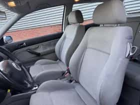 Volkswagen Golf (2000) thumbnail 4