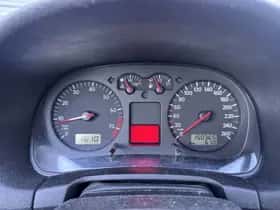 Volkswagen Golf (2000) thumbnail 9