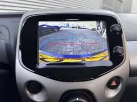 Toyota Aygo (2017) thumbnail 9