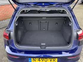 Volkswagen Golf (2022) thumbnail 17