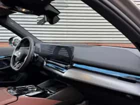 BMW 5-Serie (2024) thumbnail 3