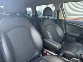 MINI Countryman (2012) thumbnail 5
