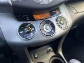 Toyota RAV4 (2009) thumbnail 13