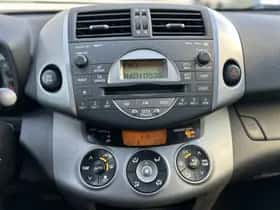 Toyota RAV4 (2009) thumbnail 15