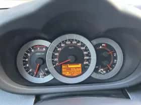Toyota RAV4 (2009) thumbnail 9