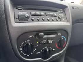 Peugeot 206 (2005) thumbnail 8