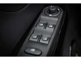 Renault Captur (2014) thumbnail 19