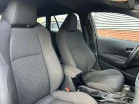Toyota Corolla (2021) thumbnail 5