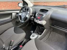 Toyota Aygo (2015) thumbnail 3