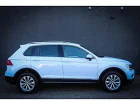 Volkswagen Tiguan (2018) thumbnail 2