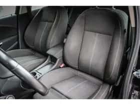 Opel Astra (2010) thumbnail 11