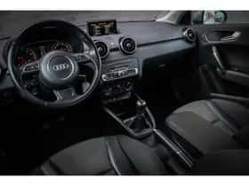 Audi A1 (2016) thumbnail 3