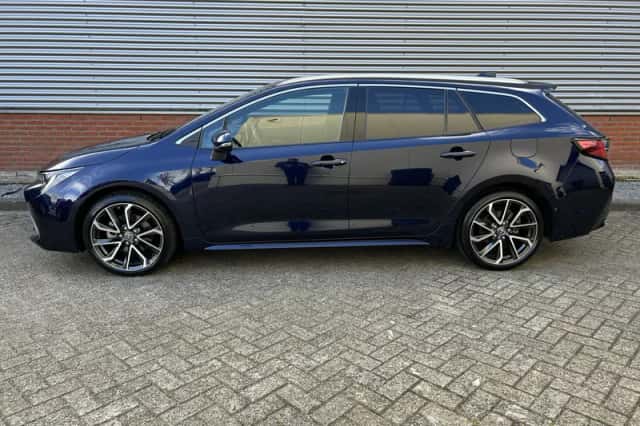 Toyota Corolla (2022) thumbnail 3