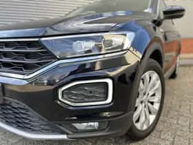 Volkswagen T-Roc (2018) thumbnail 2