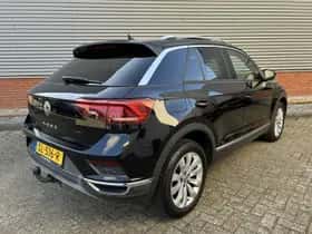 Volkswagen T-Roc (2018) thumbnail 4