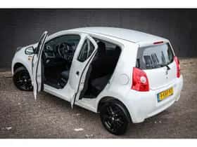 Suzuki Alto (2013) thumbnail 10