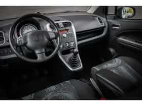 Opel Agila (2011) thumbnail 3
