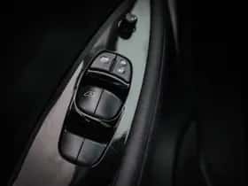 Nissan Leaf (2018) thumbnail 12