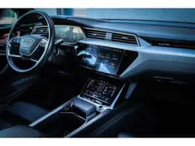 Audi e-tron (2019) thumbnail 8
