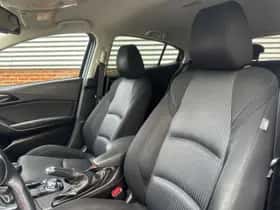 Mazda 3 (2016) thumbnail 6