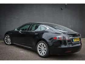 Tesla Model S (2017) thumbnail 2