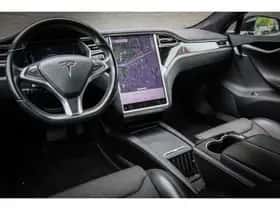 Tesla Model S (2017) thumbnail 3
