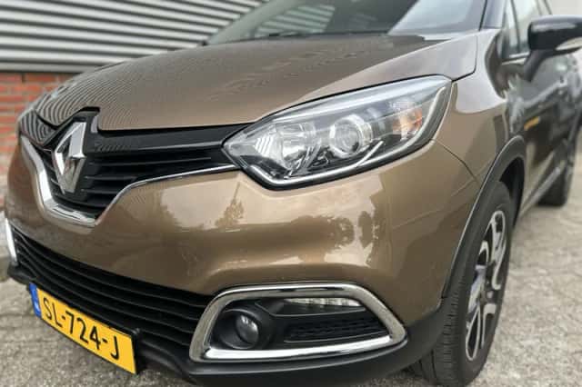 Renault Captur (2017) thumbnail 2