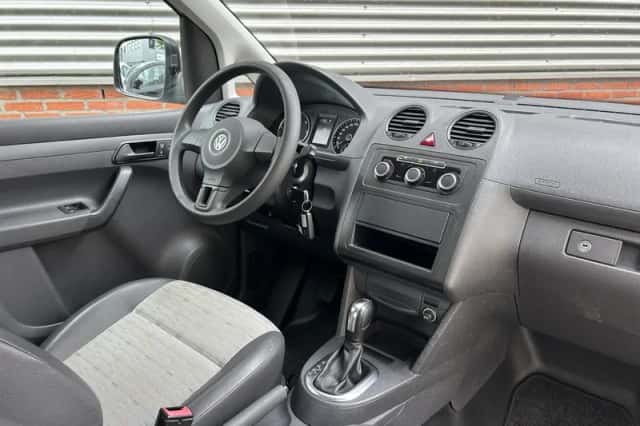 Volkswagen Caddy (2012) thumbnail 5