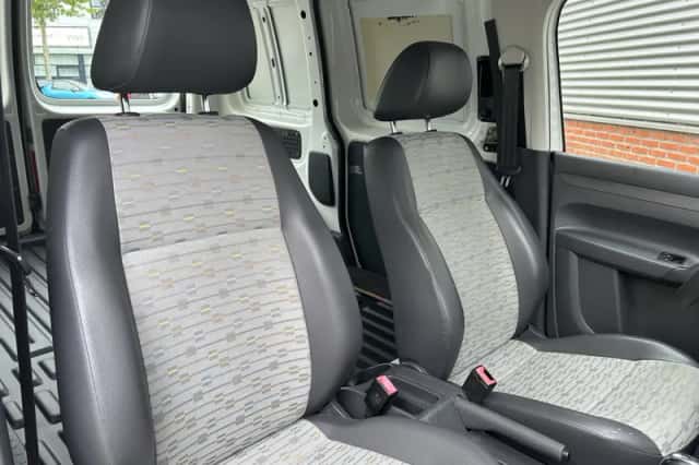 Volkswagen Caddy (2012) thumbnail 6