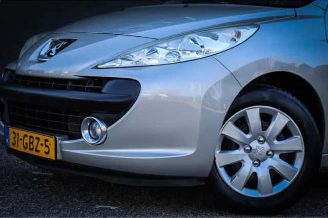 Peugeot 207 (2008) thumbnail 4