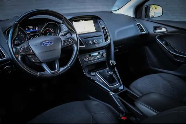 Ford Focus (2018) thumbnail 3