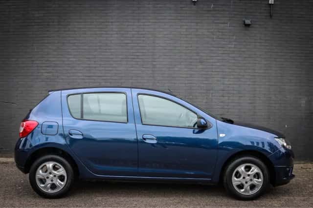 Dacia Sandero (2016) thumbnail 2