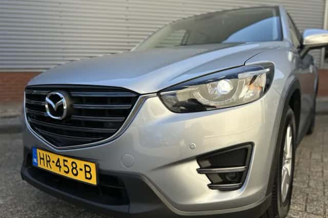 Mazda CX-5 (2015) thumbnail 2