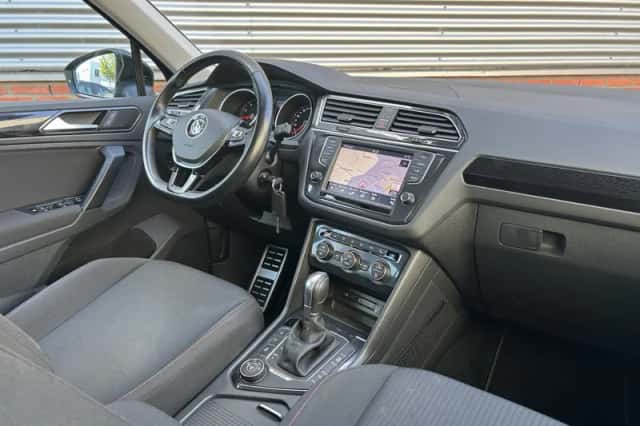 Volkswagen Tiguan (2017) thumbnail 5