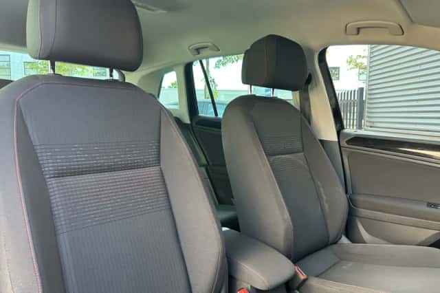 Volkswagen Tiguan (2017) thumbnail 6