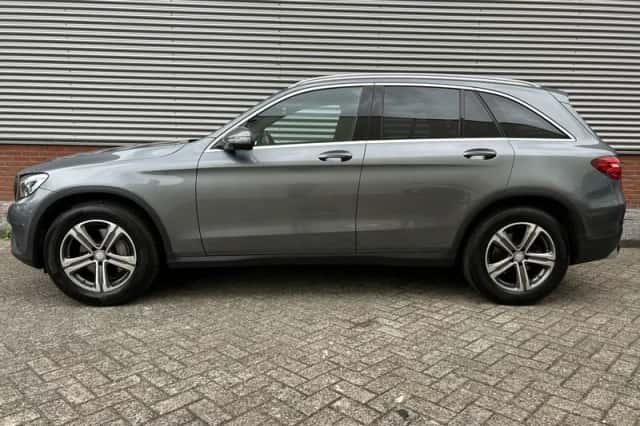 Mercedes-Benz GLC-Klasse (2016) thumbnail 3