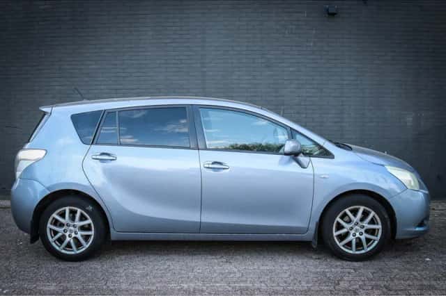Toyota Verso (2010) thumbnail 1