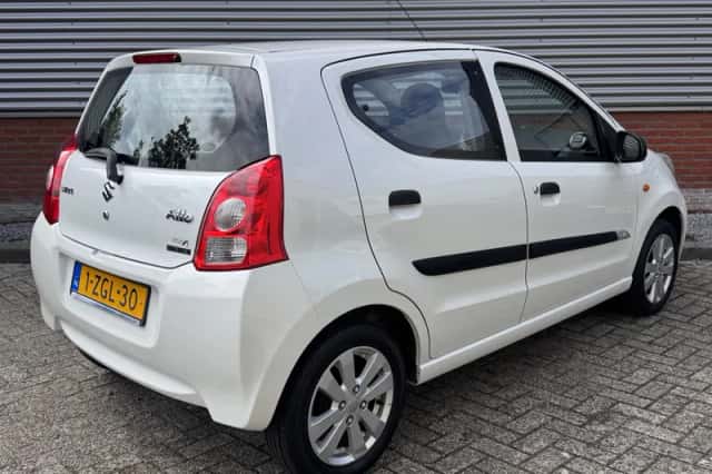 Suzuki Alto (2015) thumbnail 2