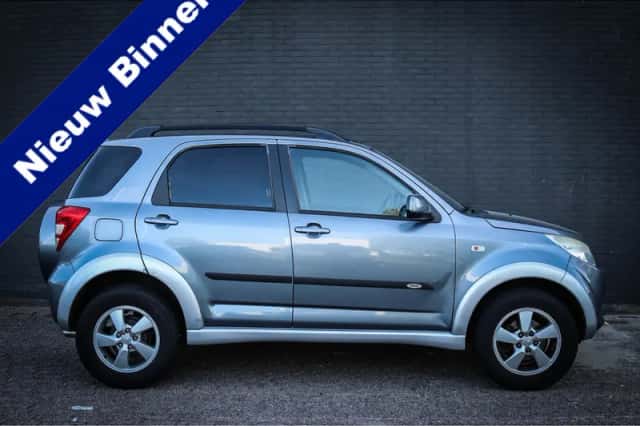 Daihatsu Terios (2009) thumbnail 1