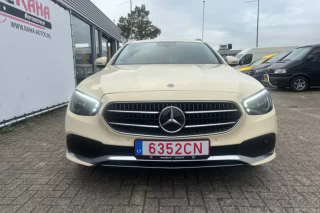 Mercedes-Benz E-Klasse (2021) thumbnail 2