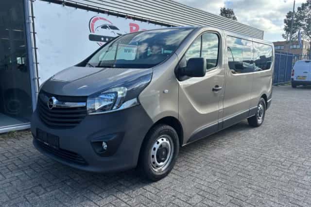 Opel Vivaro (2017) thumbnail 1