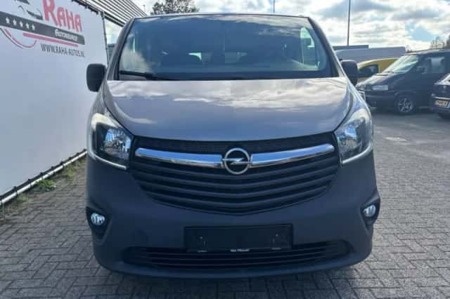 Opel Vivaro (2017) thumbnail 2