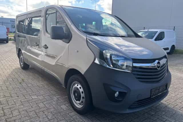 Opel Vivaro (2017) thumbnail 3