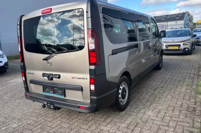 Opel Vivaro (2017) thumbnail 4