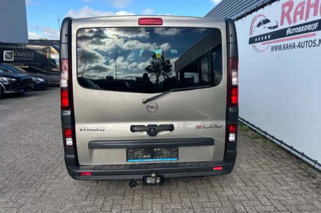 Opel Vivaro (2017) thumbnail 5