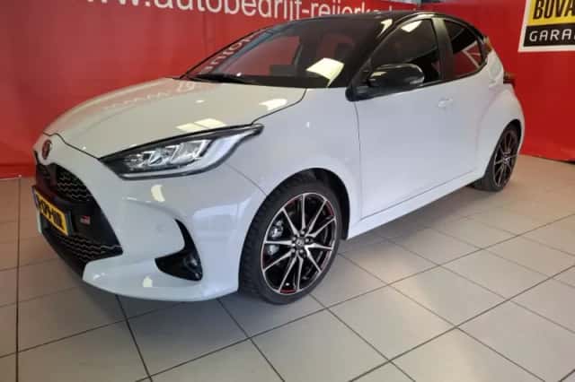 Toyota Yaris (2022) thumbnail 1